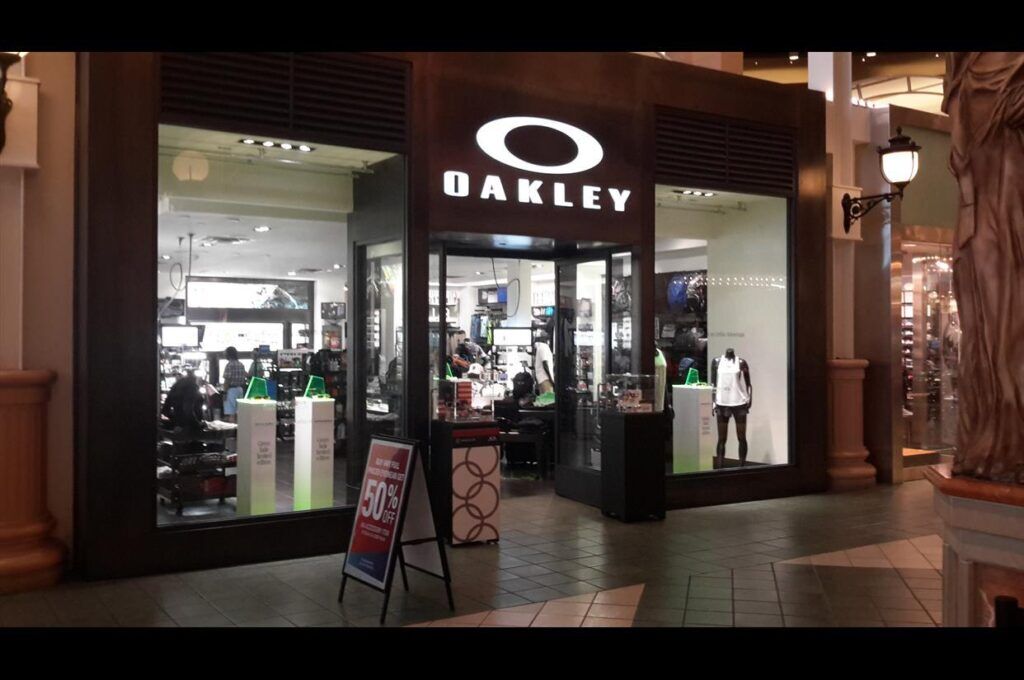 Oakley store in King of Prussia allows customization (Video) - Philadelphia  Business Journal