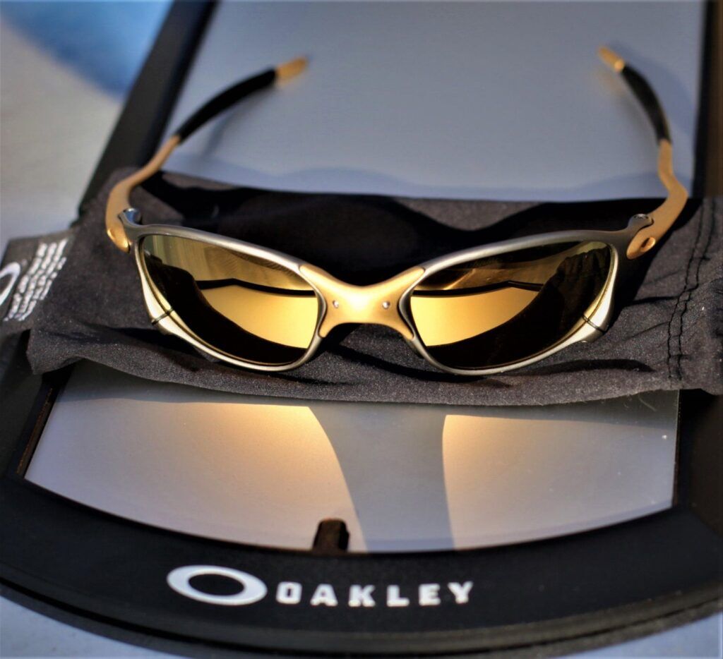 Where to Buy and Sell Used Oakleys - The Complete Guide
