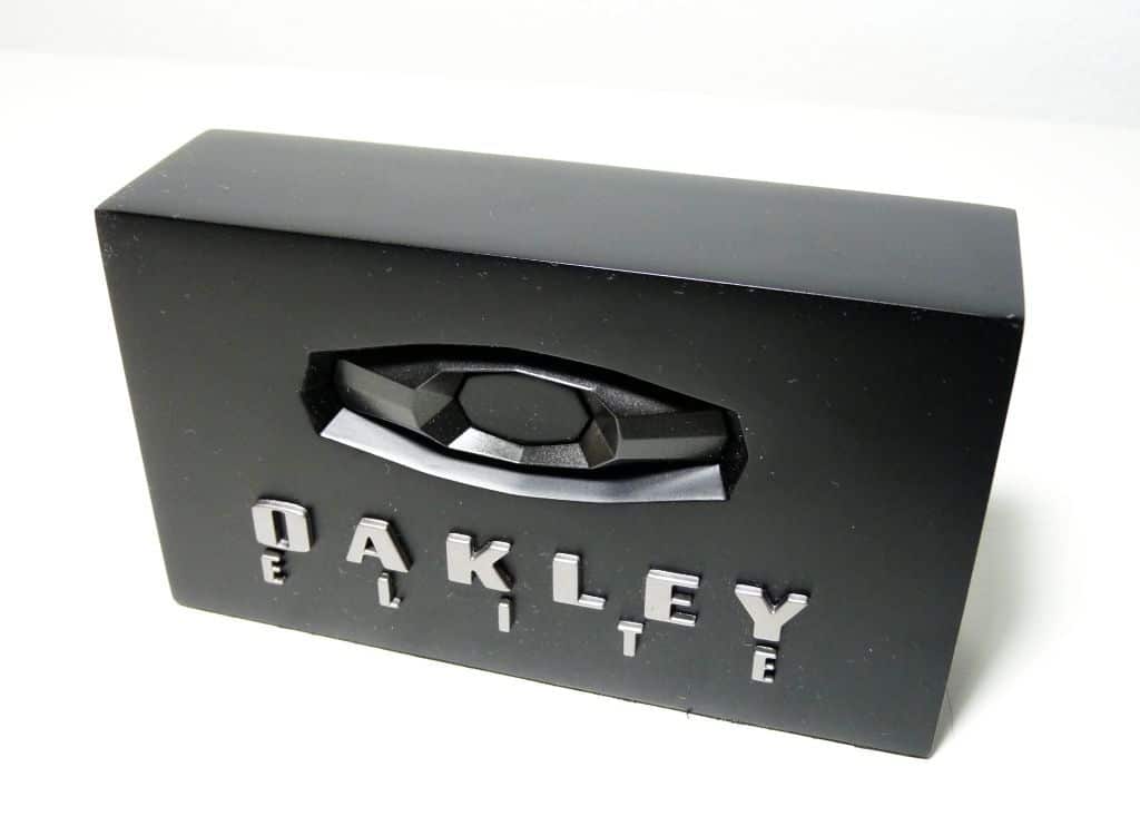 Symbol Oakley  Oakley logo, Oakley, Retro logos